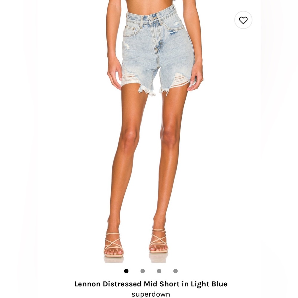 Revolve | Superdown - Lennon Distressed Mid Short in Light Blue - Size 25